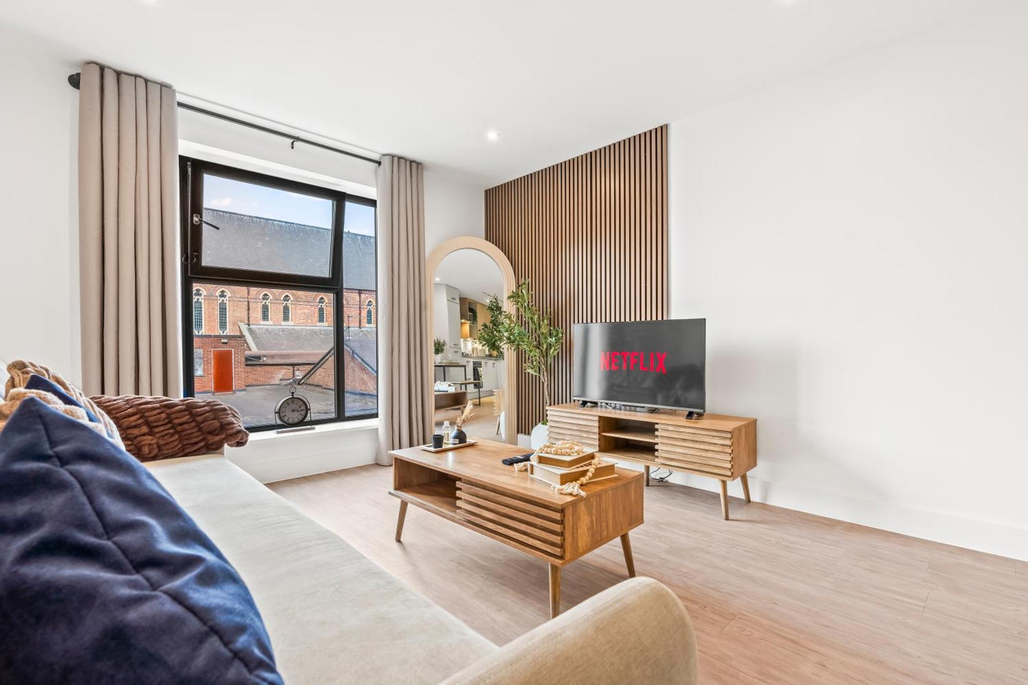 Modern Cosy 1-bed, Sleeps 6, Central, Netflix
